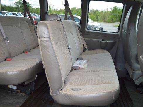 Used 2014 Chevrolet Express 2500 LS RWD image 19