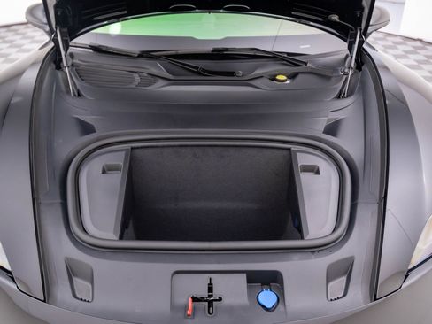 New 2026 Porsche Taycan image 31