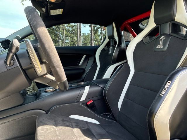 Used 2021 Ford Mustang Shelby GT500 w/ Technology Package RWD image 24