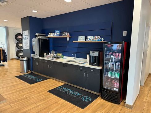 Certified 2021 Volkswagen Atlas Cross Sport SEL R-Line image 29