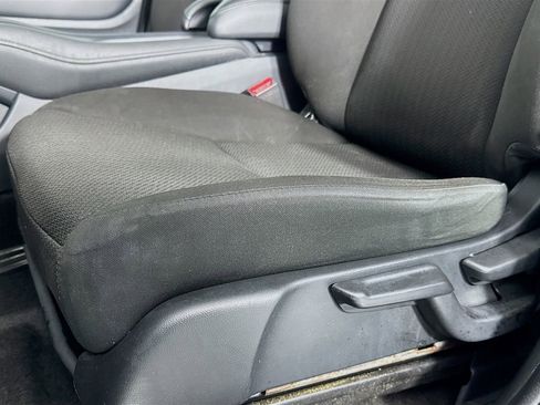 Used 2016 Honda HR-V LX image 22