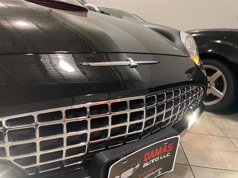 Used 2002 Ford Thunderbird image 18
