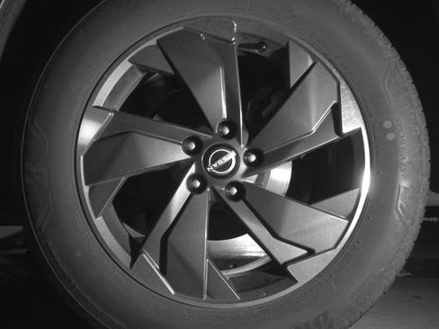 Used 2025 Nissan Rogue SV FWD image 14