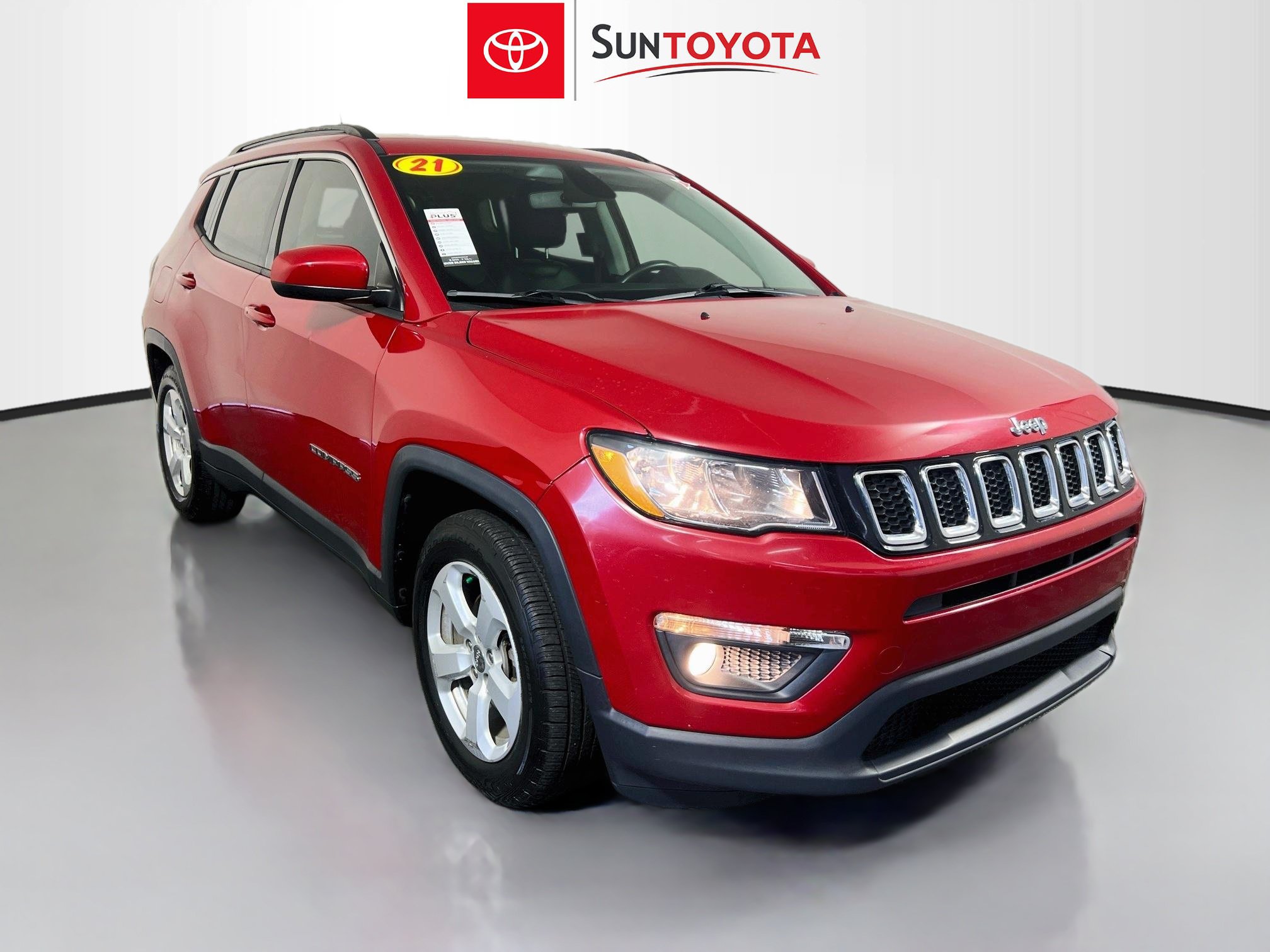 Used 2021 Jeep Compass Latitude w/ Sun and Sound Group FWD image 1