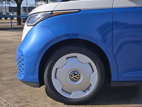 New 2025 Volkswagen ID. Buzz 1st Edition image 5