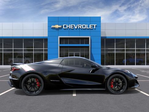 New 2027 Chevrolet Corvette Grand Sport RWD image 5