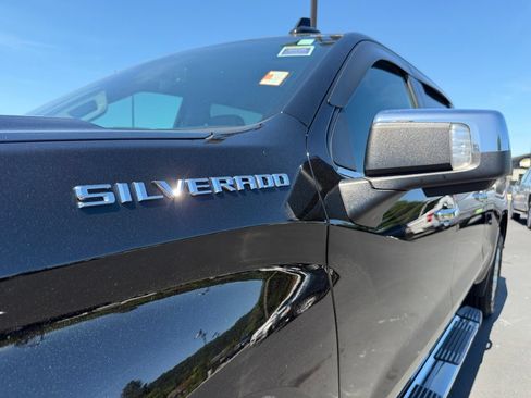 Used 2019 Chevrolet Silverado 1500 LTZ w/ LTZ Premium Package AWD/4WD image 35