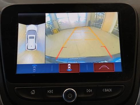 Used 2018 Chevrolet Equinox Premier image 20