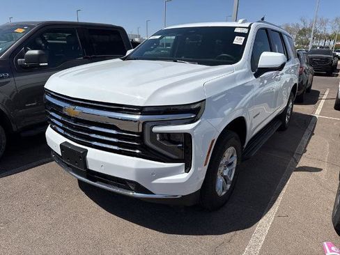 Used 2025 Chevrolet Tahoe LT image 1