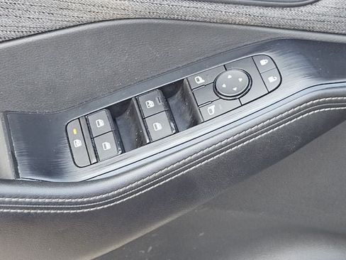 Used 2023 Nissan Rogue SV AWD/4WD image 35