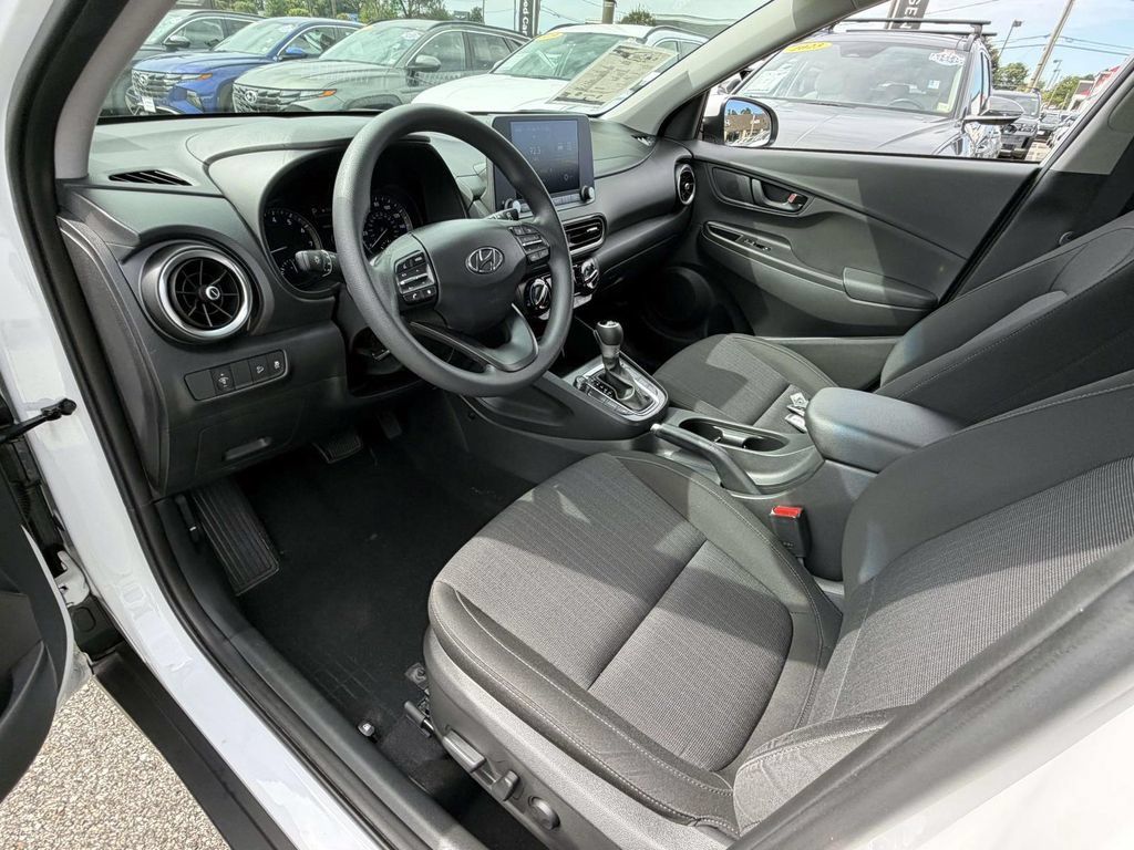Certified 2023 Hyundai Kona SEL w/ Winter Weather Package AWD/4WD image 11