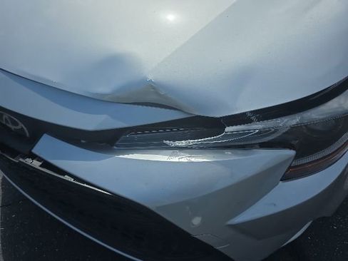 Used 2020 Toyota Corolla LE FWD image 7