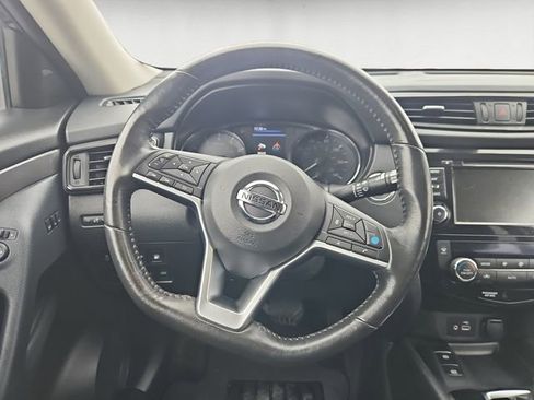 Used 2019 Nissan Rogue SV w/ Sun & Sound Touring Package AWD/4WD image 12