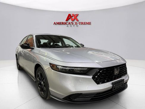 Used 2025 Honda Accord SE image 5