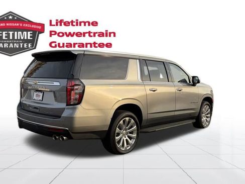 Used 2024 Chevrolet Suburban Premier AWD/4WD image 7