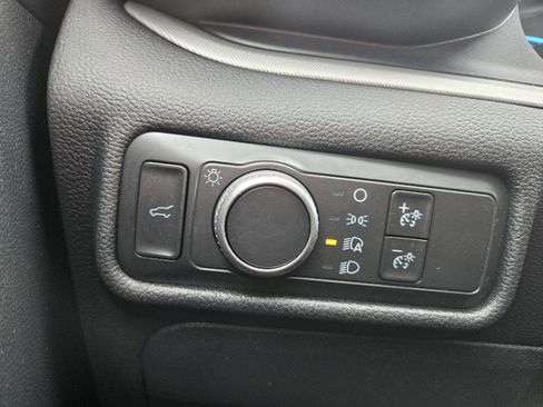 Used 2020 Ford Explorer XLT RWD image 27
