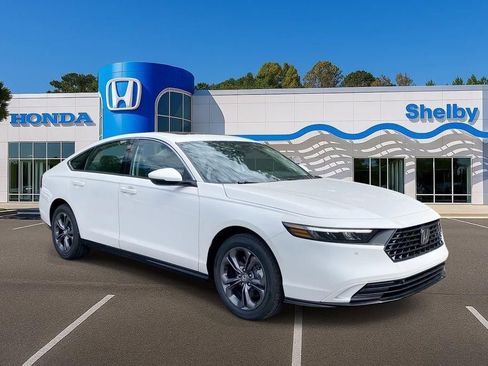 New 2026 Honda Accord EX-L image 2