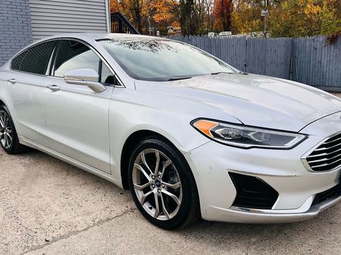 Used 2019 Ford Fusion SEL image 4