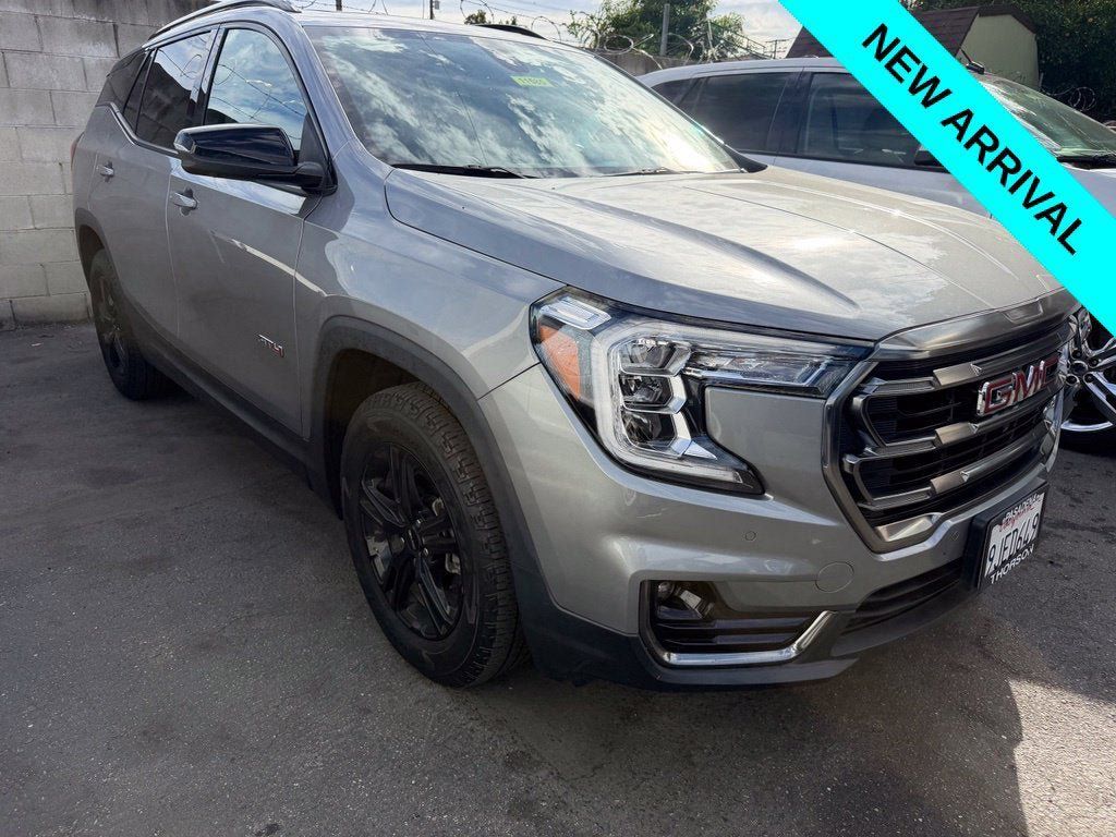 Used 2024 GMC Terrain AT4 w/ Tech Package AWD/4WD image 2