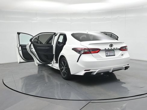 Used 2023 Toyota Camry SE FWD image 32