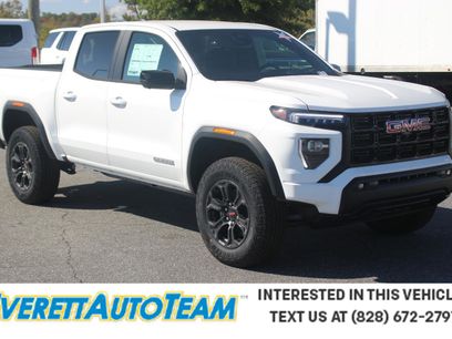 New 2025 GMC Canyon Elevation w/ Convenience Package