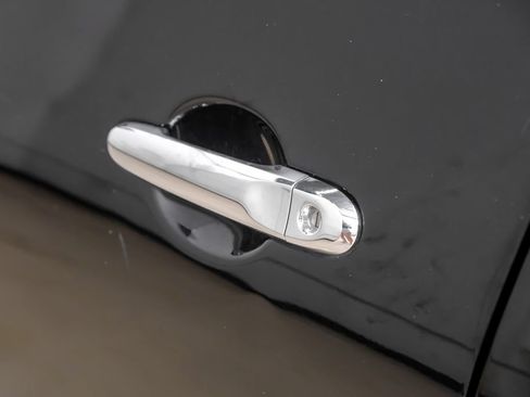 Used 2019 Nissan Versa SV FWD image 45