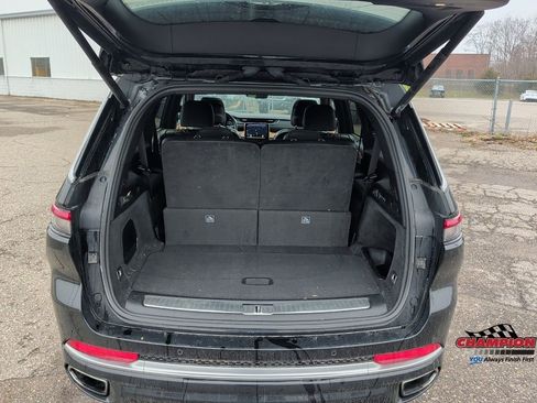 Used 2021 Jeep Grand Cherokee L Summit image 11