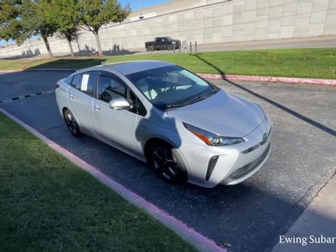 Used 2019 Toyota Prius Limited image 8