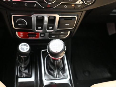 Used 2019 Jeep Wrangler Rubicon image 25