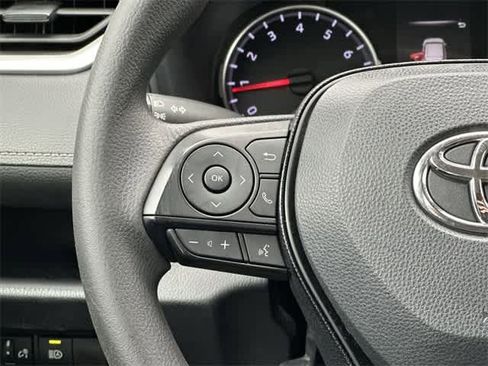 Used 2021 Toyota RAV4 LE image 8