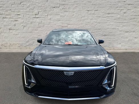 New 2025 Cadillac Lyriq Luxury image 8