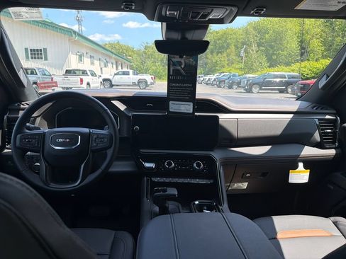 New 2026 GMC Sierra 1500 AT4 w/ AT4 Premium Package AWD/4WD image 15