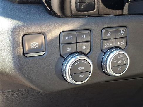 New 2026 GMC Sierra 2500 SLT w/ SLT Convenience Package image 23