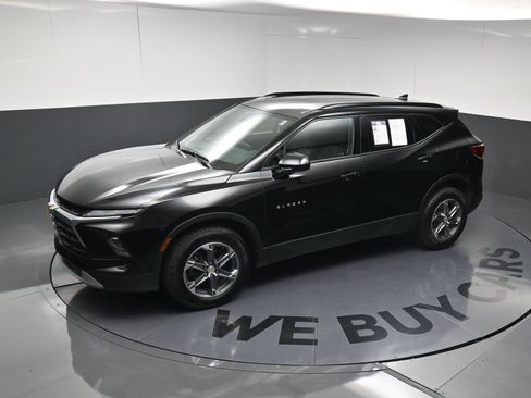 Used 2024 Chevrolet Blazer LT w/ Convenience Package FWD image 29