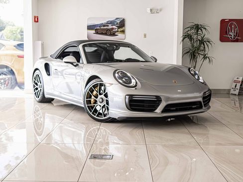Used 2017 Porsche 911 Turbo S image 6