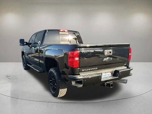 Used 2019 Chevrolet Silverado 2500 LTZ w/ Duramax Plus Package AWD/4WD image 4