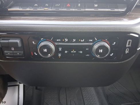 Used 2022 Chevrolet Silverado 1500 LT w/ Protection Package image 26