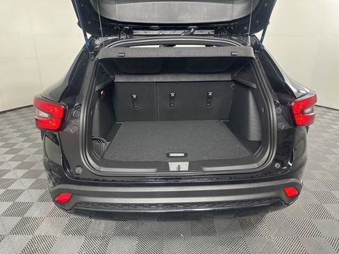 New 2026 Chevrolet Trax RS w/ Sunroof Package image 11