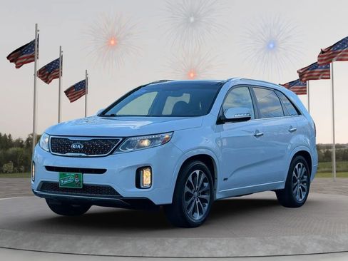 Used 2015 Kia Sorento SX image 3