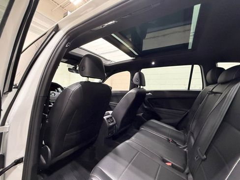 Used 2021 Volkswagen Tiguan SE R-Line AWD/4WD image 34