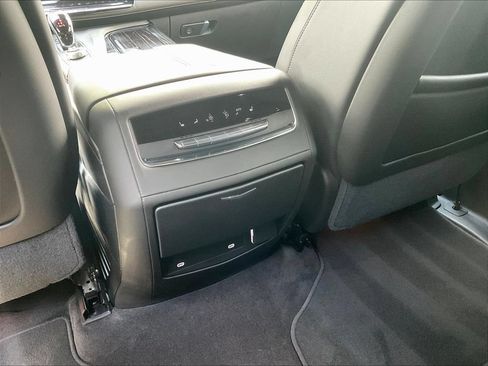 Used 2023 Cadillac Escalade Sport w/ LPO, ONYX Package AWD/4WD image 9