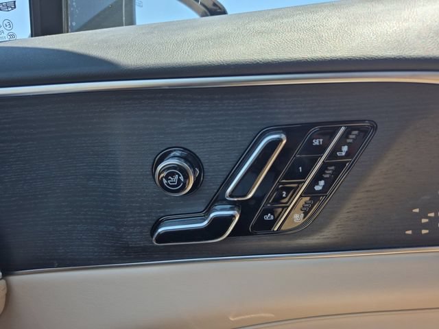 Used 2026 Cadillac Lyriq V AWD/4WD image 31