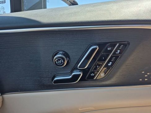 Used 2026 Cadillac Lyriq V AWD/4WD image 31
