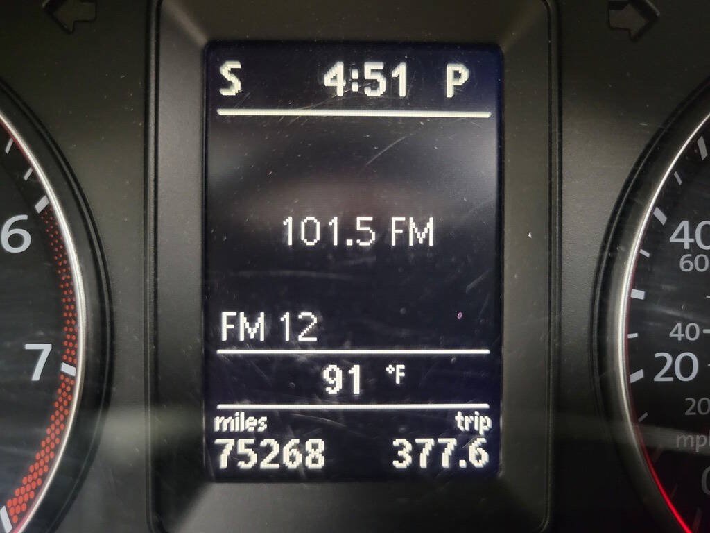Used 2012 Volkswagen Eos Komfort FWD image 30