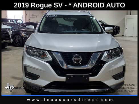 Used 2019 Nissan Rogue SV w/ Premium Package image 2