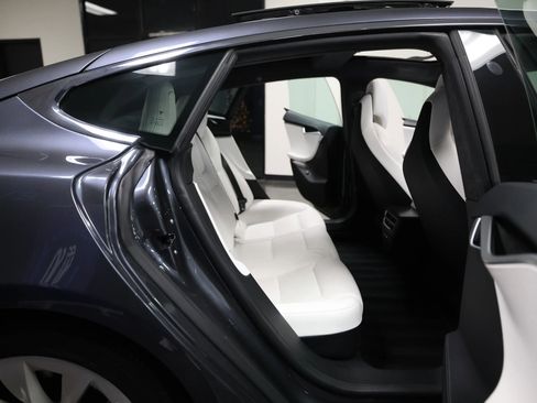 Used 2017 Tesla Model S 100D image 40