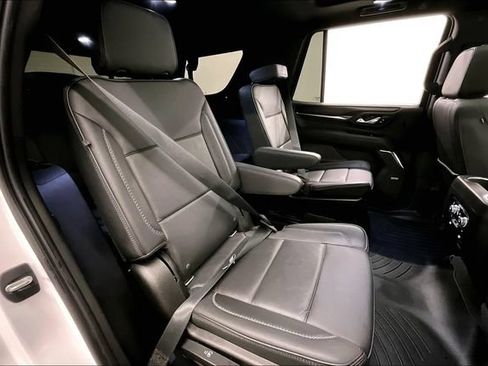 Used 2021 GMC Yukon Denali w/ Denali Premium Package AWD/4WD image 24
