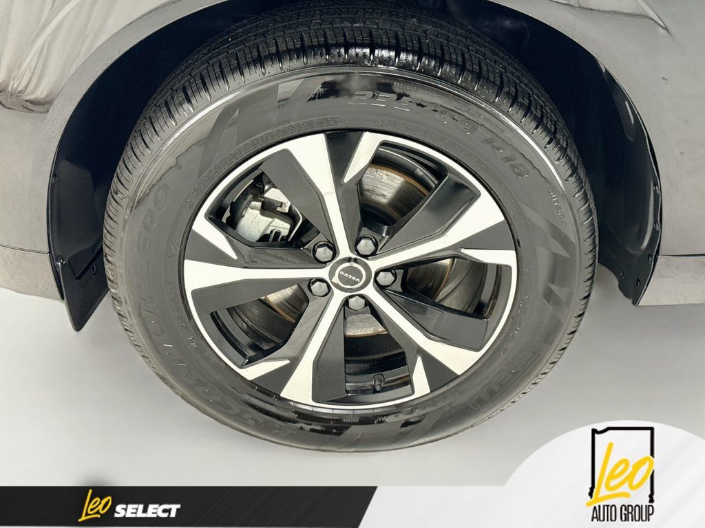 Used 2026 Volvo XC60 B5 Core AWD/4WD image 34