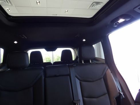 Used 2025 Cadillac XT6 Luxury AWD/4WD image 29
