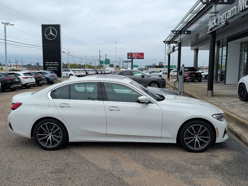 Used 2020 BMW 330i xDrive Sedan w/ Convenience Package AWD/4WD image 16